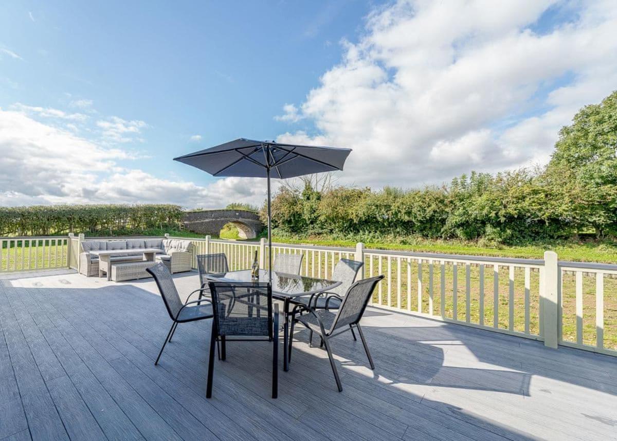 Winston Farm Lodges Horsley  Exteriör bild